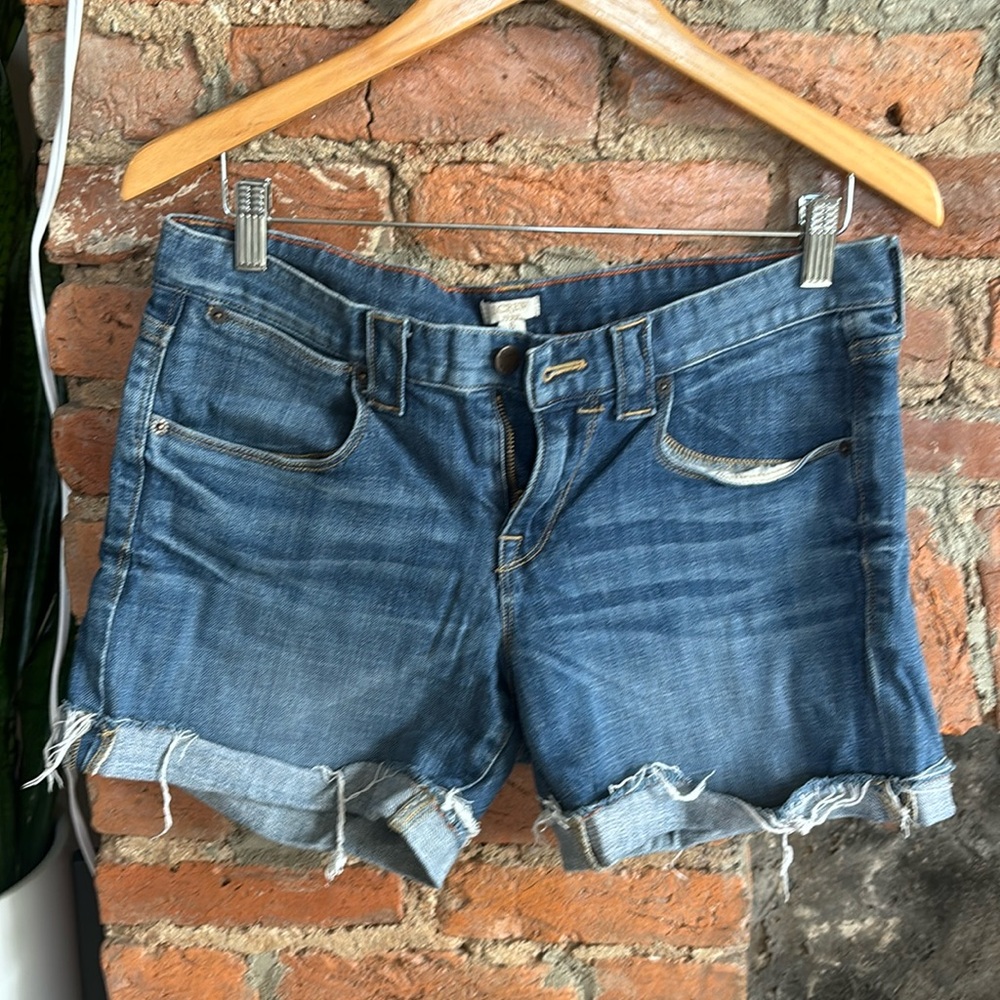 J.Crew Factory Women’s Cuffed Raw Hem Denim Shorts Size 6 Style # 34619
